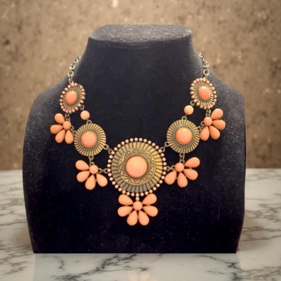 Midwestern necklace orange necklace with brass tone NWT - Picture 2 of 12